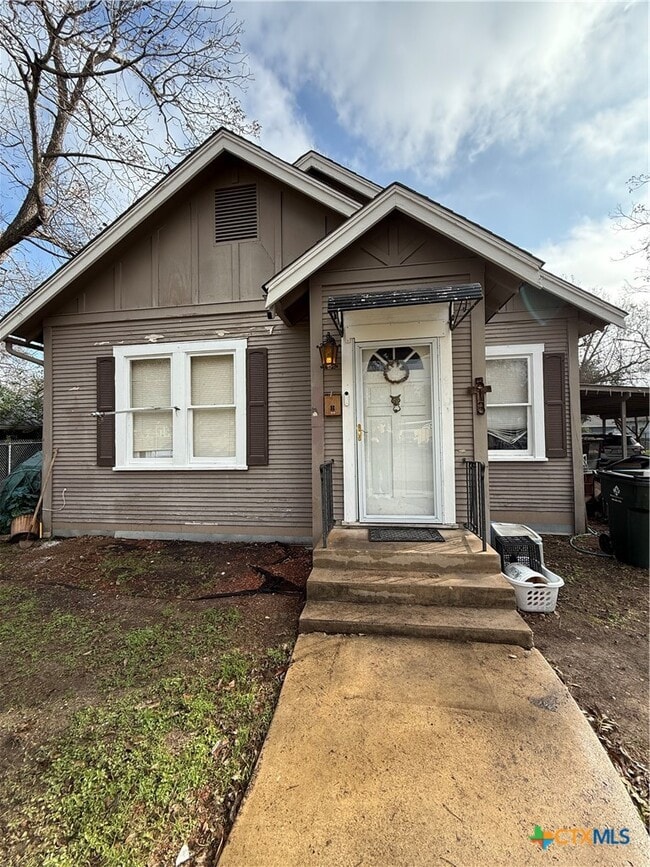 Building Photo - 513 N San Marcos St