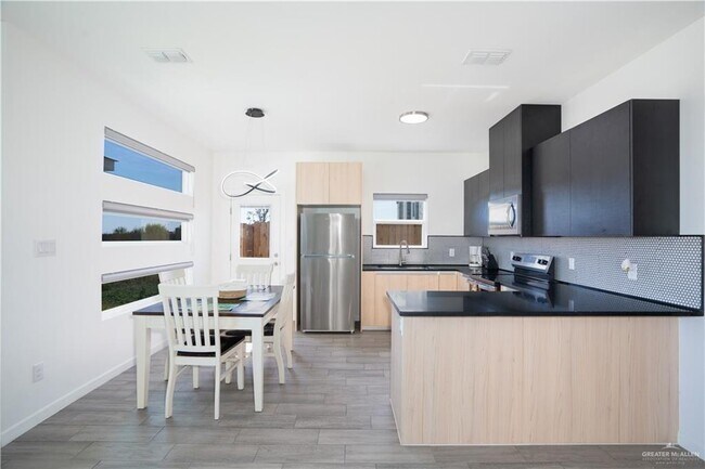 Foto del edificio - 26 N 40th St