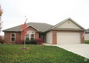 Building Photo - 4001 Iguana Dr