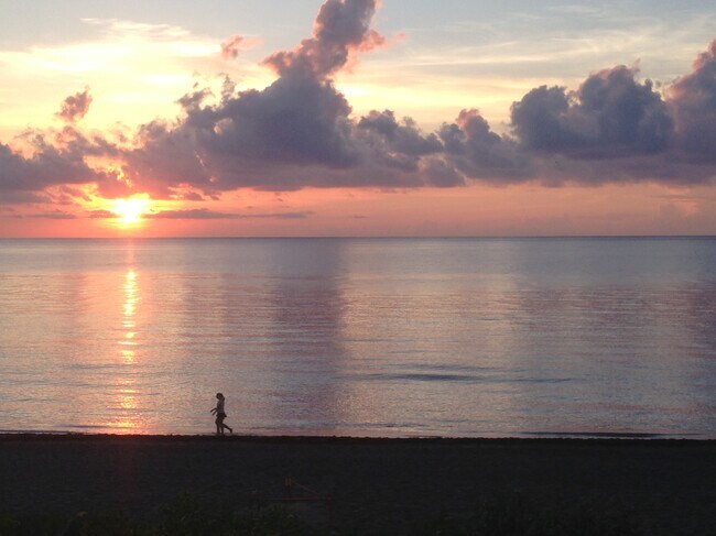 Foto del edificio - 250 S Ocean Blvd