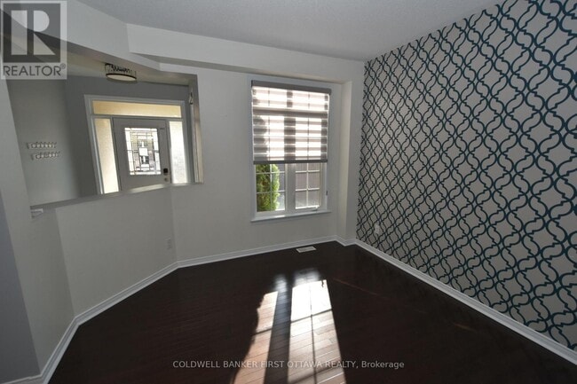 Building Photo - 413 Blackleaf Dr