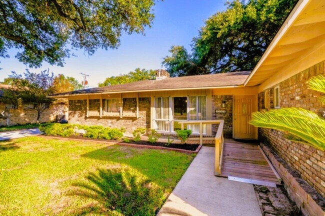 Foto del edificio - 3106 Prescott St