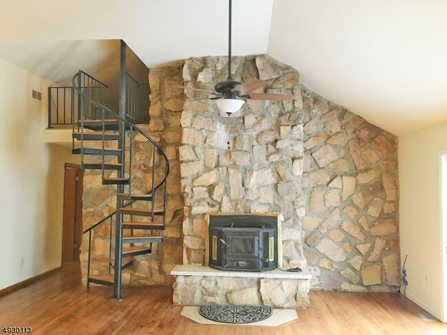 Foto del edificio - 347 N 9th Ave