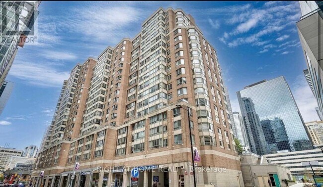 Photo du bâtiment - 44 Gerrard St W