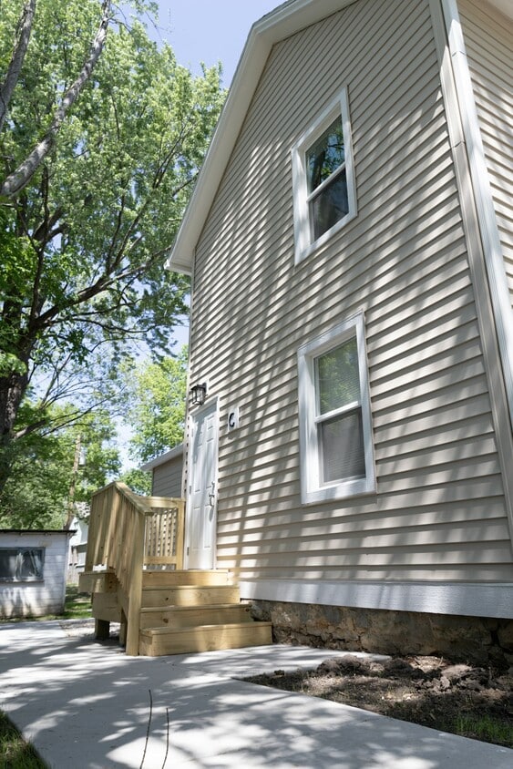 916 Grove St, Baldwin City, KS 66006 Townhome Rentals in Baldwin City