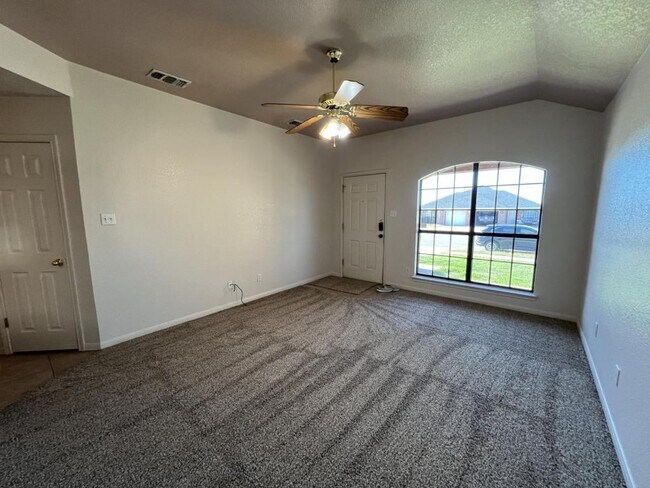 Foto del edificio - 3706 Dustin Ct