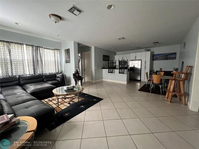 Foto del edificio - 4300 NW 5th Ave