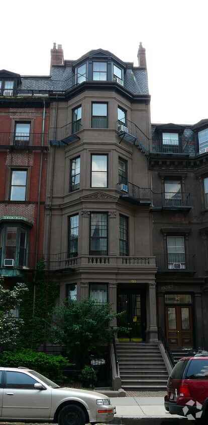 Building Photo - 185 Beacon St