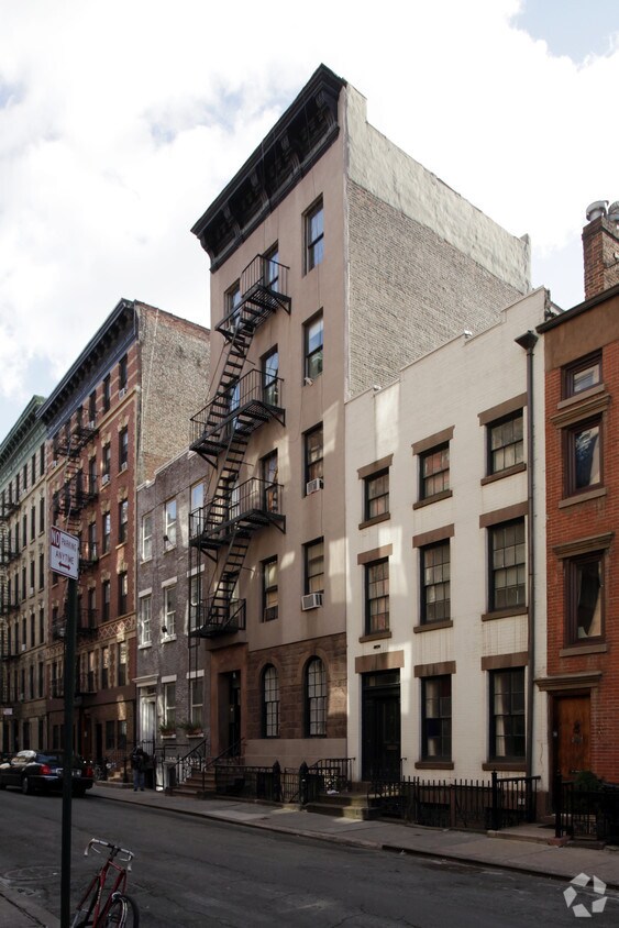 32 Leroy St, New York, NY 10014 Apartments in New York, NY