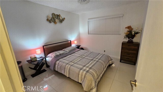 Foto del edificio - 2857 N Los Felices Rd