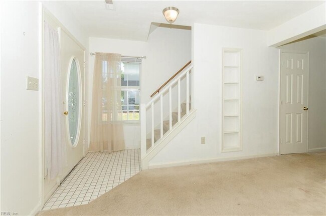 Building Photo - 104 A Heather Way