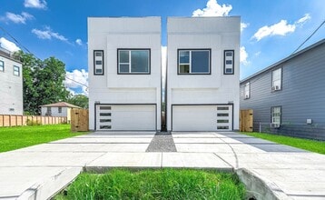 Building Photo - 3619 Bremond St