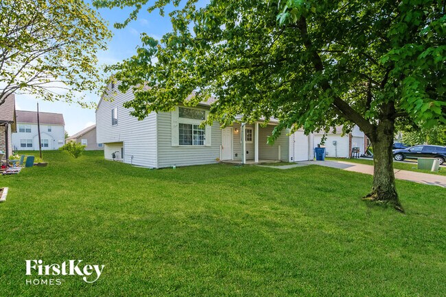 Foto del edificio - 617 Woods Crossing Ln