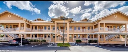 Building Photo - 15250 Riverbend Blvd