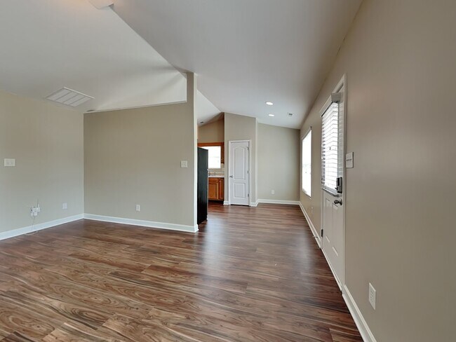 Building Photo - 510 Denny Dr