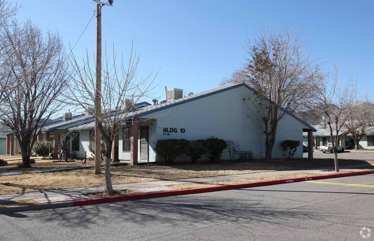 Building Photo - Henderson Heights