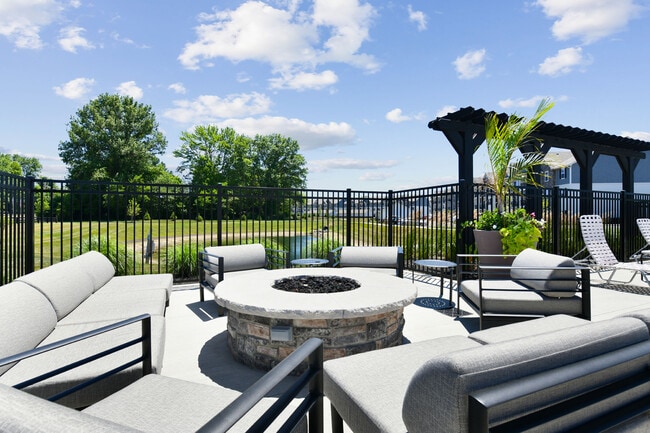 Building Photo - Lawndale Commons