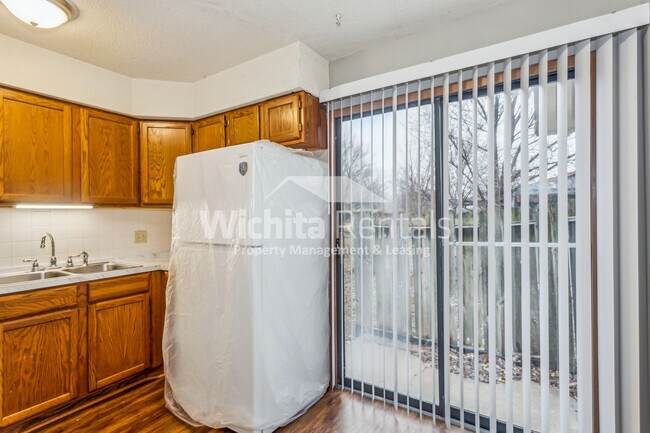 Foto del edificio - 3 bedroom 2 bath duplex in Derby