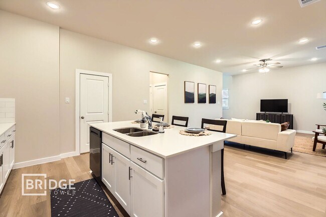 Building Photo - 928 Jacquelyne Dr