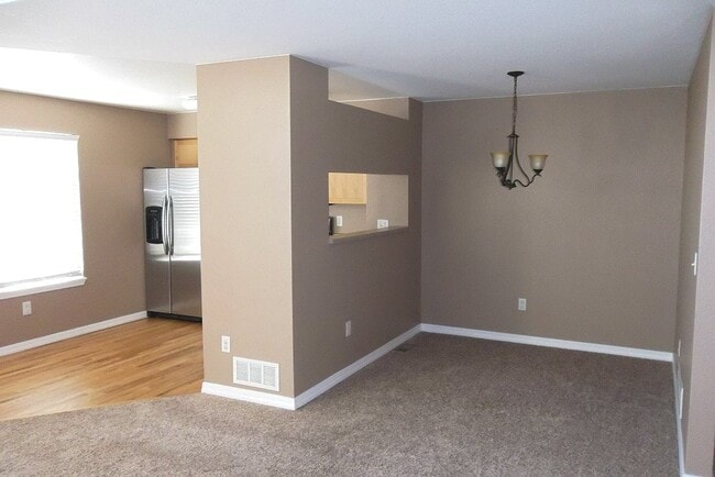 Building Photo - 5550 Corbett Dr