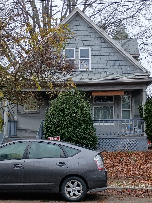 Photo - 547 NE Knott St (Portland, OR)