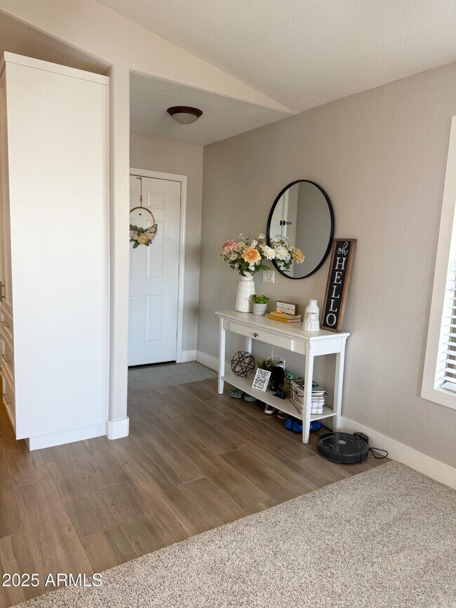 Foto del edificio - 17371 W Coyote Trail Dr