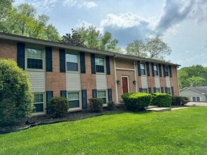 Building Photo - 214 London Ln