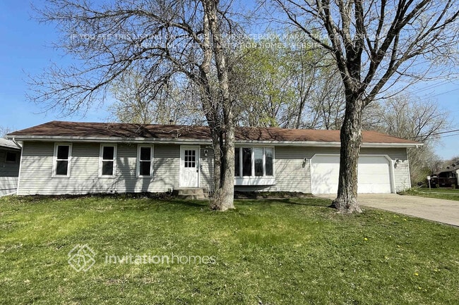 Building Photo - 801 Mccallum Dr