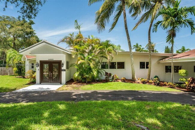 Foto del edificio - 12525 SW 72nd Ave