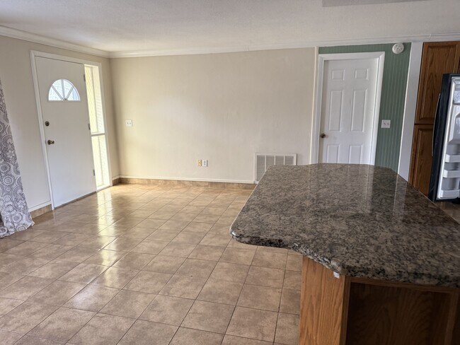 Building Photo - 10836 Leeds Rd