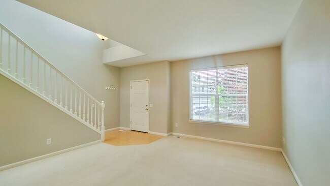 Foto del edificio - This Spacious 4 bedroom home in the Desira...