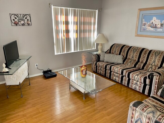 Building Photo - 4850 E Desert Cove Ave