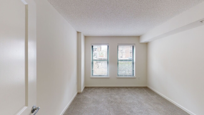 Interior Photo - 1301 Thomas Circle