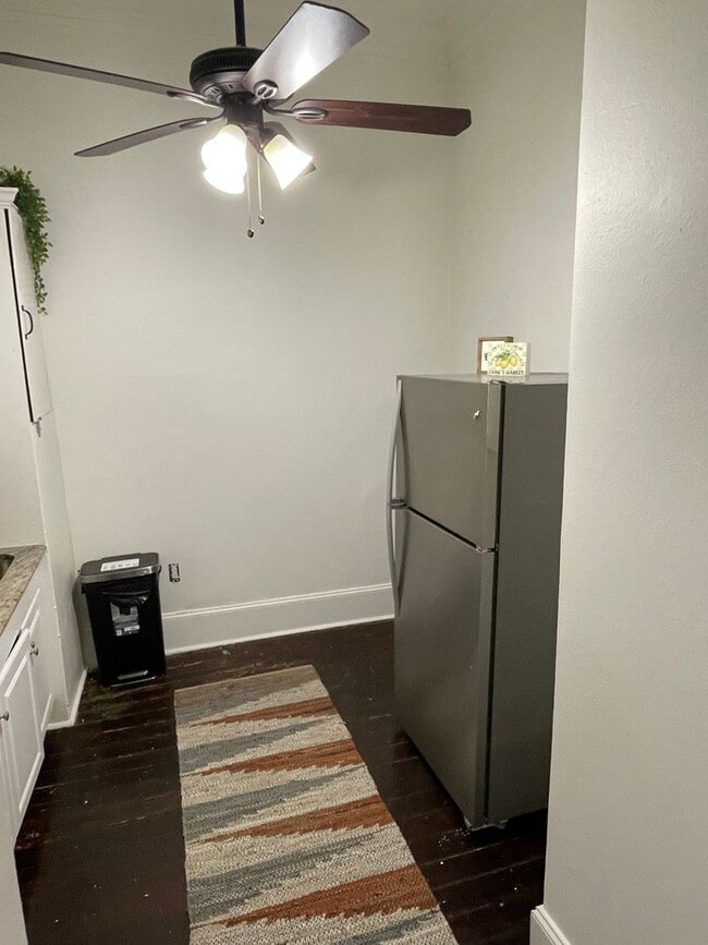 Building Photo - Fully Furnished 1BD/1BA, Walk to French Quarter