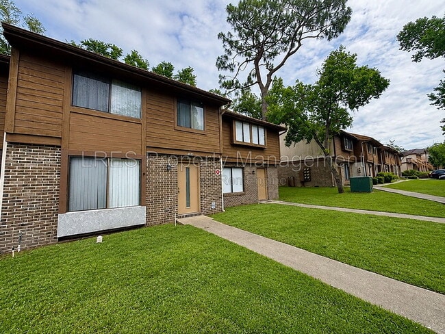 Photo - 4974 Sanoma Village Townhome