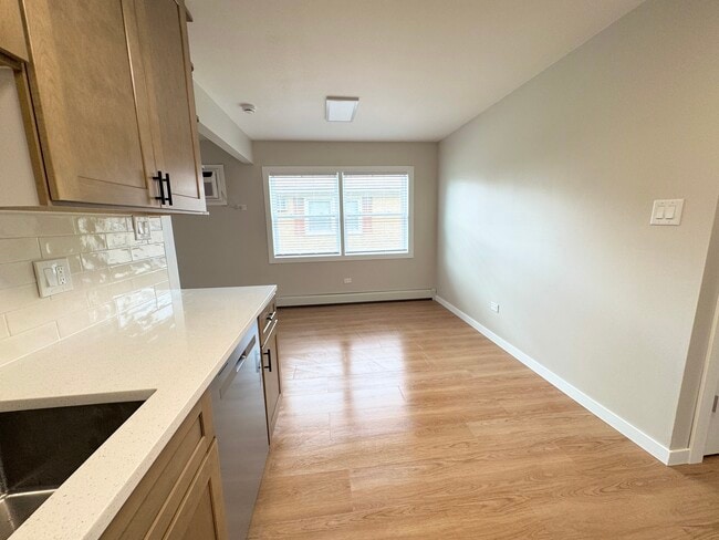 Building Photo - 4528 Elm Ave