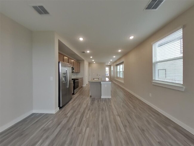 Building Photo - 509 Raglands Rd