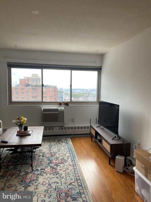 Foto principal - 2101-17 Chestnut St