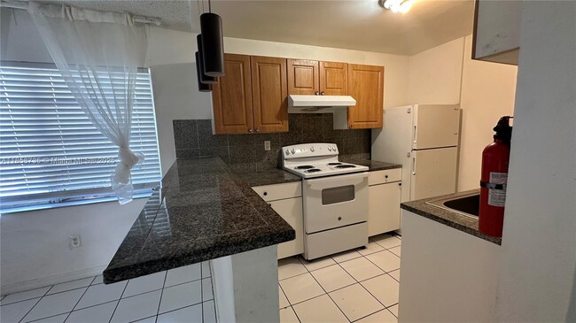 Foto del edificio - 2138 SW 6th St