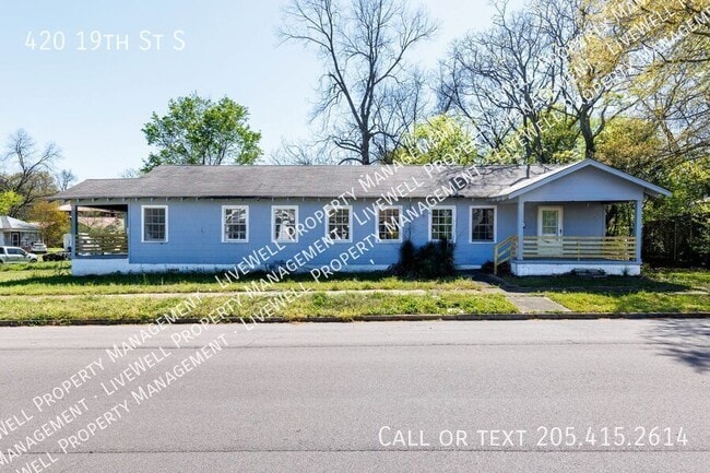 Building Photo - 420 19th St S