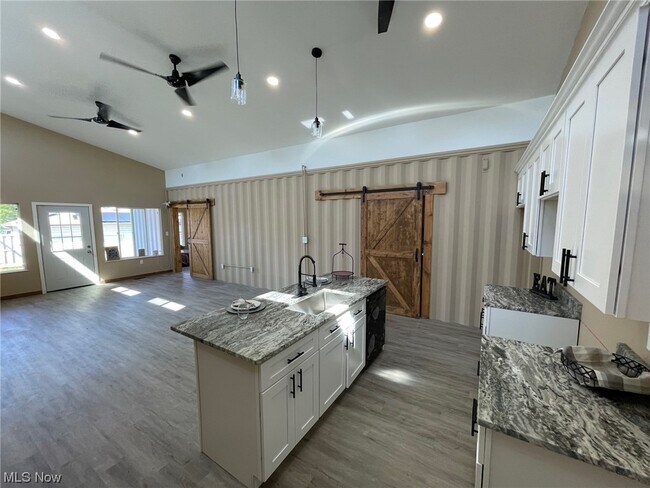 Foto del edificio - 4832 E 84th St