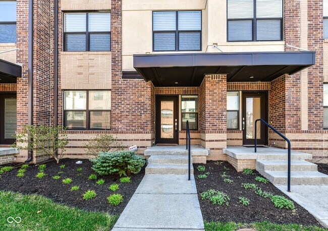 Foto del edificio - 2579 Filson St