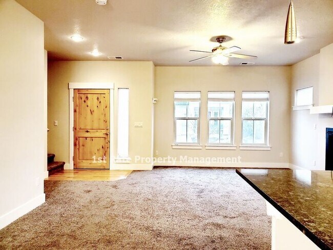 Foto del edificio - 1555 W St Patrick St