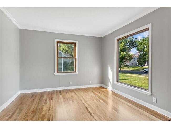 Building Photo - 3029 Edgewood Ave S