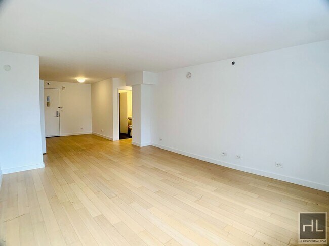 Building Photo - East 39th Street