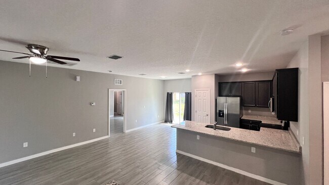 Building Photo - BEAUTIFUL 3 BD/2BA Home in Palm Bay!