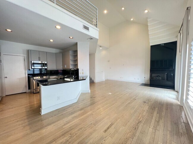 Foto del edificio - 3532 Cedarplaza Ln