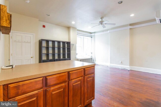Foto del edificio - 1723 Pine St