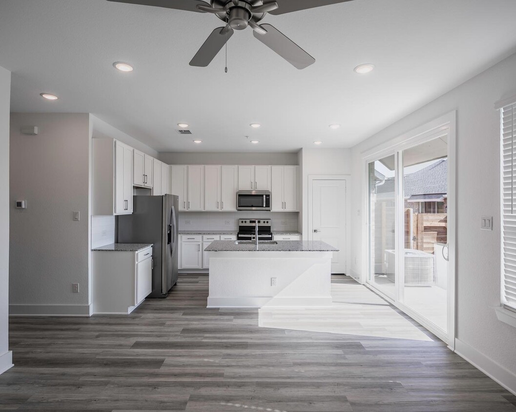 Foto principal - 1510 Cottage Drive, Celina, TX 75009 - 2 B...