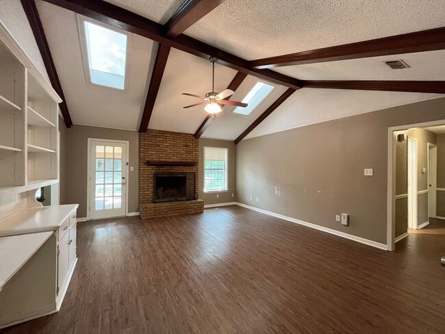 Building Photo - 3512 Glendale Dr